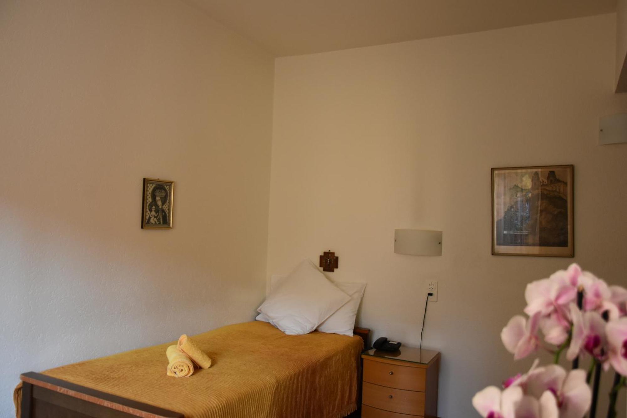 Casa Santa Birgitta Hotel ลูกาโน ภายนอก รูปภาพ