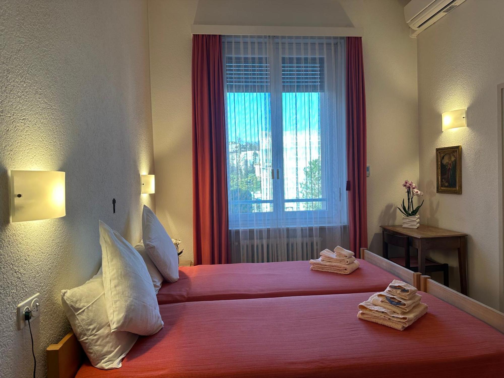 Casa Santa Birgitta Hotel ลูกาโน ภายนอก รูปภาพ